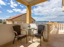 1 Bedroom Nice Apartment In Selce