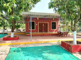 Raul Farmhouse, hotel sa Murud