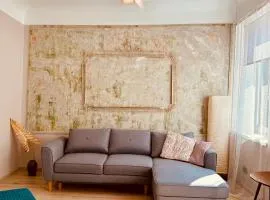 Wulfsohns Art inspired apartment