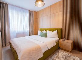 Denis Premium Suite - Private Parking - EV Station - Self Check-in, hotel din Oradea