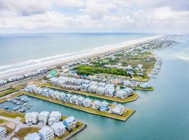 Waterfront*Steps to beach*Boat Launch*Kayaks*Pools, hotell i Topsail Beach