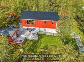 Hytte med havutsikt og stor terasse!