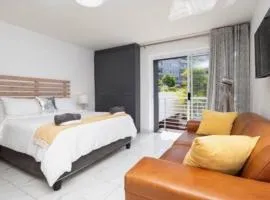 Trendy Green Point Retreat