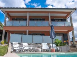 CASA DA ROSARINHO - Casa de Campo Privada com Piscina - Arcos de Valdevez, landsted i Arcos de Valdevez