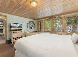 Creekside Suites 22 by Estes Park Condos