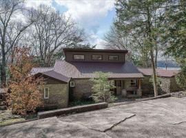 Westview Cottage at Center Hill Lake, hotel in Silver Point