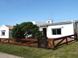 Rabito casa a metros de la playa Barra de Valizas, casa o chalet en Barra de Valizas