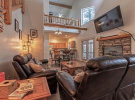 Luxury Townhome near NATIONAL FOREST TRAILS, close to golf, ski, casa en Indian Pine