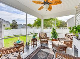 Charming Bluffton Home with Yard about 3 Mi to Beaches!, vila u gradu 'Bluffton'