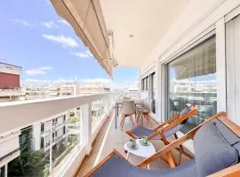 Pame Rentals - Chic Alimos Home, 5 Min Walk to the Beach