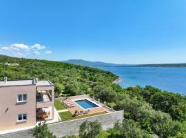 Villa Grota, holiday home sa Maslenica