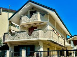 B&B Dante - near RhoFiera and Metro Station, hotel v destinaci Pero