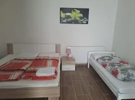 nhà nghỉ cho cặp đôi và gia đình