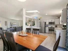 Charming Home with RV Parking - 30 miles from RMNP!