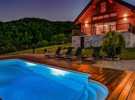 Family friendly house with a swimming pool Ogulin, Gorski kotar - 22843, hotel in Ogulin