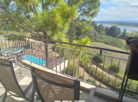 Condominio Monte Molinos - dpto vista al lago - por RENT Lago Los Molinos, hotel in Villa Ciudad de America