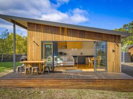 Herlihys On Huon - Cabin 1, huoneisto kohteessa Lymington