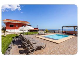 Villa Carmen Julia 1, hotel v destinaci Arafo