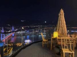 Yunqi River View Terrace Hotel，位于重庆的酒店