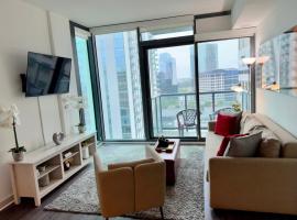 Ruby Retreat - Highrise! Balcony, Year-round Pool,City View, viešbutis mieste Atlanta