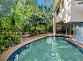 Zen Serene Seascape - Family Pool - BBQ - Markets, Hotel in Fannie Bay