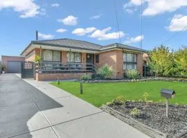 Melbourne Airport Pet friendly Guest House
