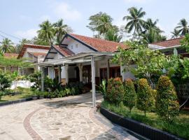 Kiara Hills Villa Pangandaran, hotell sihtkohas Cibenda