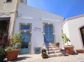 B&B Domos Mi & Ro, hotel com banheiras de hidromassagem em Castelsardo