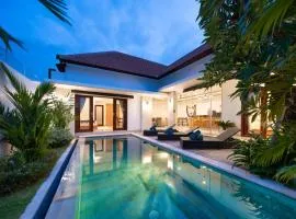 Selina - PROMO- Berawa - 3 BDR - Brand NEW Villa - HUGE Pool