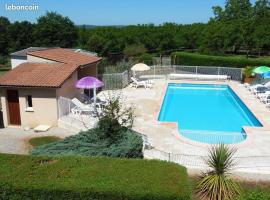 Le Pinot - Gîte - Lot - Vallée de la Dordogne, hotel i Saint-Michel-de-Bannières