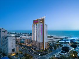 Crowne Plaza Beihai Silver Beach, an IHG Hotel, курортный отель в городе Бэйхай