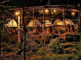 Nebula Nest Tent Camping Munnar, hotel v destinaci Munnar