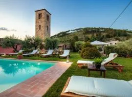 Villa Matilde, with Private Pool on the Lucca Hills