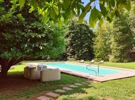 La Vaseria Country House with Secret Garden and pool