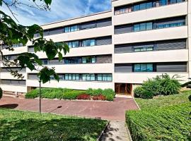 Belle appartement familiale, apartman u gradu 'Franconville'