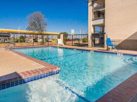 Quality Inn & Suites Weatherford, hotel en Weatherford