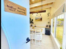 Shore Thing Beach Escape, homestay in Saint Andrews Beach