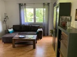 Ferienwohnung in zentraler Lage nähe Bahnhof mit 3 Schlafzimmern, Küche, Bad und großem Balkon, Parkplätze vorhanden