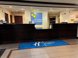 Holiday Inn Express, hotel with pools in Belle Vernon