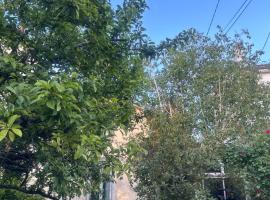 All Room Paris Ouest Colombes, guest house in Colombes