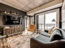Appartement Luxe, Incredible Sunset View, Pool, Parking, Near Old Québec
