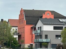 Schöne 3 Zimmer Wohnung mit großem Balkon bis 6 Personen: Naumburg şehrinde bir otel
