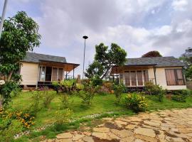 Nhà bên hồ sen, Cottage in Bảo Lộc