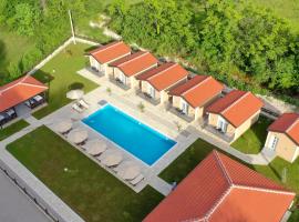 Etno Selo Grabovicka Jutra, Hotel mit Pools in Cetinje