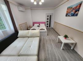 luxury two bedroom Crown Apartament, apartmen di Pravets