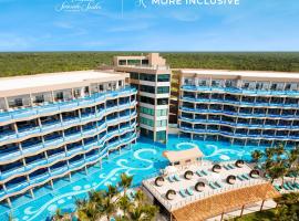 El Dorado Seaside Suites Catamarán, Cenote & More Inclusive、アクマルのリゾート