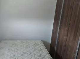 Quarto Individual com Garagem