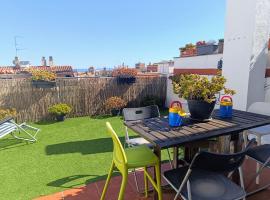 Precioso Dúplex con terraza a 5 minutos playa y 20 minutos de Barcelona, strandhótel í Premiá de Mar