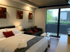 Deluxe Studio Apartment in the Center of Canberra - Hosted by CanStay