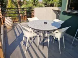 Esprit nomade, piscine privée et jardin - SERVICES ALL-INCONCIERGERIE
